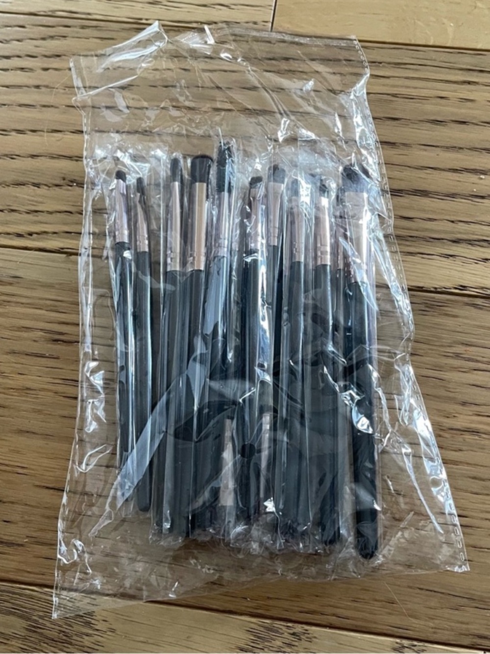 Lot of 16 Make-up Brushes in Black and Rose Gold